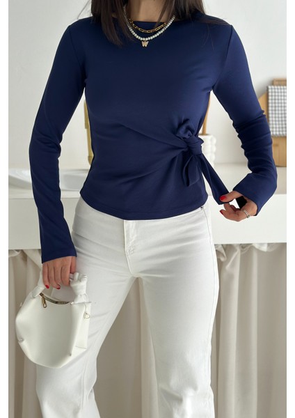 Kadın Belden Bağlamalı Uzun Kollu Bluz – Minimal & Şehirli Stil fiyatları