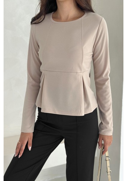 Kadın Volanlı Dikiş Detaylı Premium Bluz – Vücut Şekillendirici & Modern Kesim fiyatları