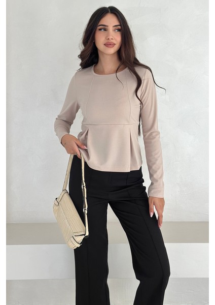 Kadın Volanlı Dikiş Detaylı Premium Bluz – Vücut Şekillendirici & Modern Kesim modelleri