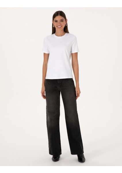 Kadın Beyaz Regular Fit Basic Tişört 50310543-VR013 fırsatları
