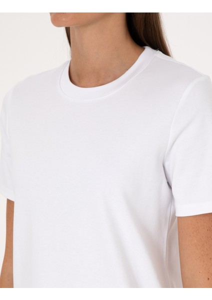 Kadın Beyaz Regular Fit Basic Tişört 50310543-VR013