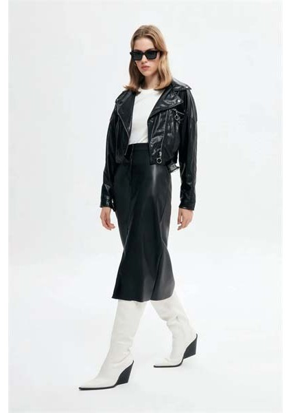 Önü Fermuarlı Siyah Kadın Deri Ceket 54023