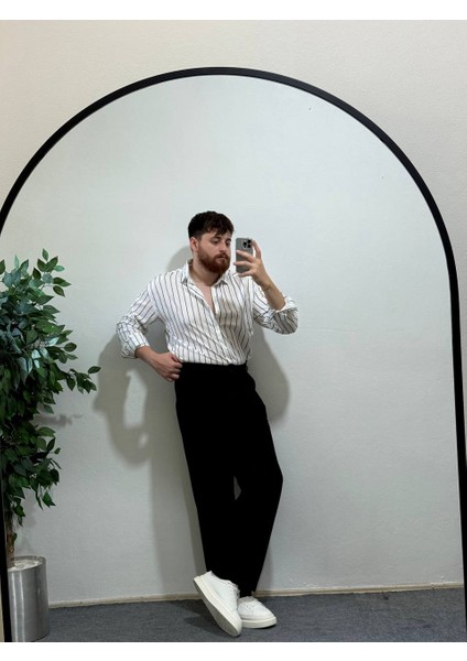 Erkek Beyaz Dikey Çizgili Yarım Oversize Gömlek Modern Tarz, Nefes Alan Ince Kumaş Şık Rahat Kalıp