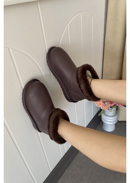 Kahverengi Su Geçirmez Içi Kürklü Kısa Kadın Hafif Yağmur Botu TMD2025200