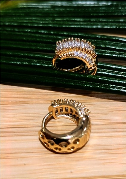 Altın Renk Lüks Gösterişli Figürlü Küçük Yuvarlak Küpe