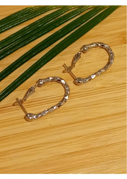 Gümüş Renk Lüks Gösterişli Figürlü Küpe