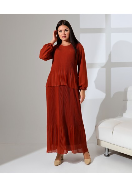 Etek Görünümlü Uzun Pili Elbise