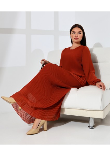 Etek Görünümlü Uzun Pili Elbise