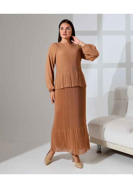 Etek Görünümlü Uzun Pili Elbise