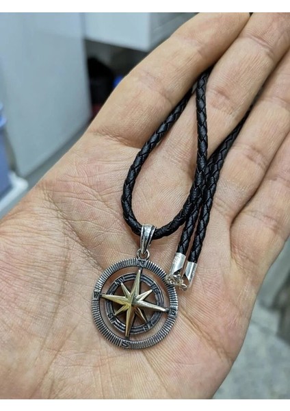Pusula Özel Tasarım Deri İPLI925 Ayar Gümüş Erkek Kolye