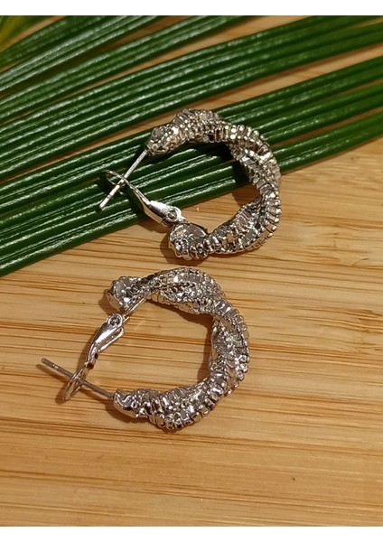 Gümüş Renk Lüks Gösterişli Figürlü Halka Küpe fiyatları