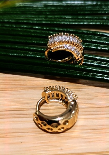 Altın Renk Lüks Gösterişli Figürlü Küçük Yuvarlak Küpe fiyatları