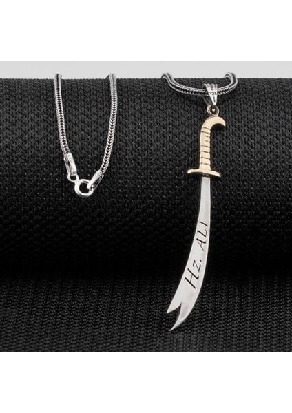 Türkçe ve Arapça Ali Yazılı Zulfikar 925 Ayar Gümüş Erkek Kolye