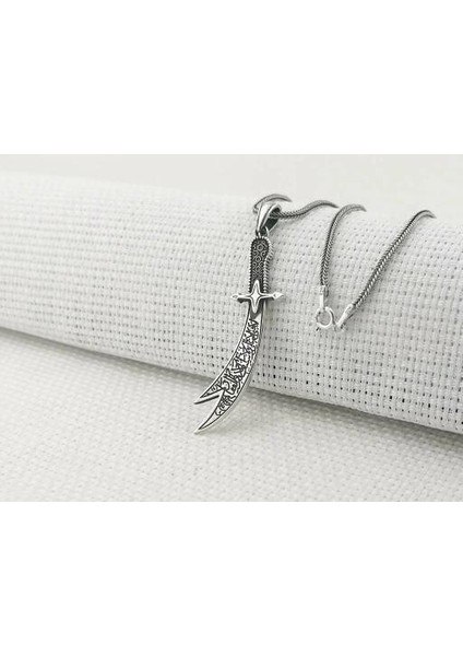 Zülfikar Figürlü Dualı 925 Ayar Gümüş Erkek Kolye