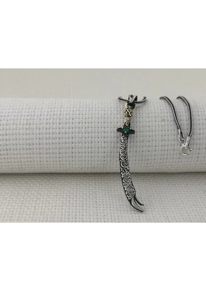 Yeşil Taşlı La Fetta Illa Ali La Seyfe Illa Zülfikar Yazılı 925 Ayar Gümüş Erkek Kolye Ucu