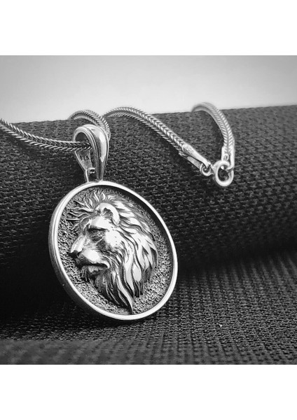 Aslan Motifli 925 Ayar Gümüş Erkek Kolye