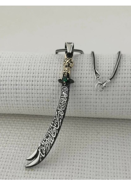 Yeşil Taşlı La Fetta Illa Ali La Seyfe Illa Zülfikar Yazılı 925 Ayar Gümüş Erkek Kolye