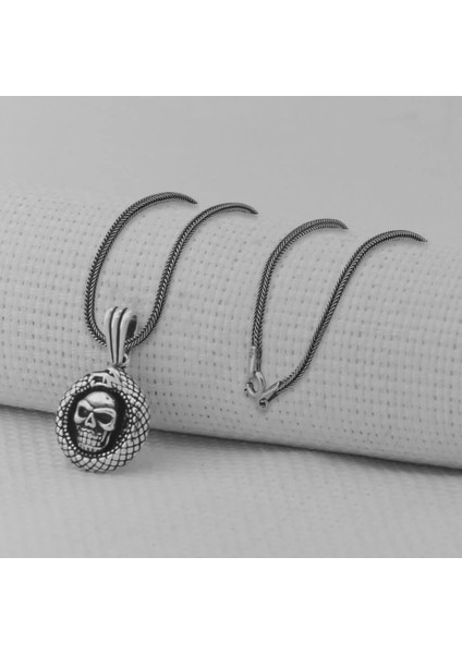 Kurukafalı Yılan Tasarımlı 925 Ayar Gümüş Erkek Kolye