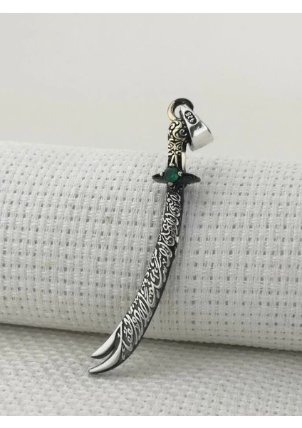 Yeşil Taşlı La Fetta Illa Ali La Seyfe Illa Zülfikar Yazılı 925 Ayar Gümüş Erkek Kolye Ucu