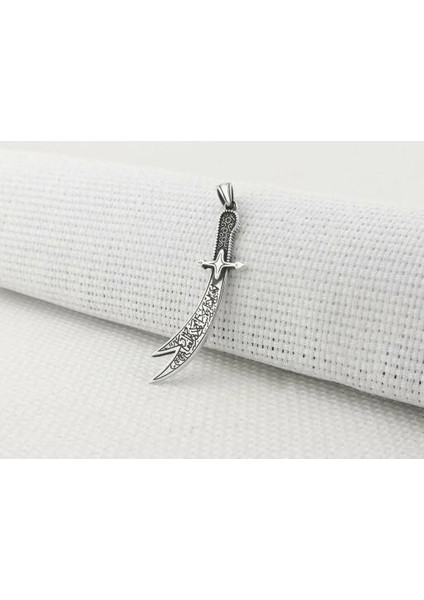 Zülfikar Figürlü Dualı 925 Ayar Gümüş Erkek Kolye