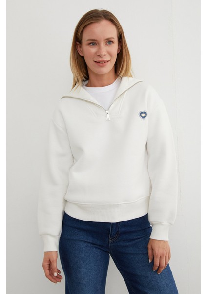 3 Iplik Kalp Nakışlı Yarım Fermuarlı Sweatshirt