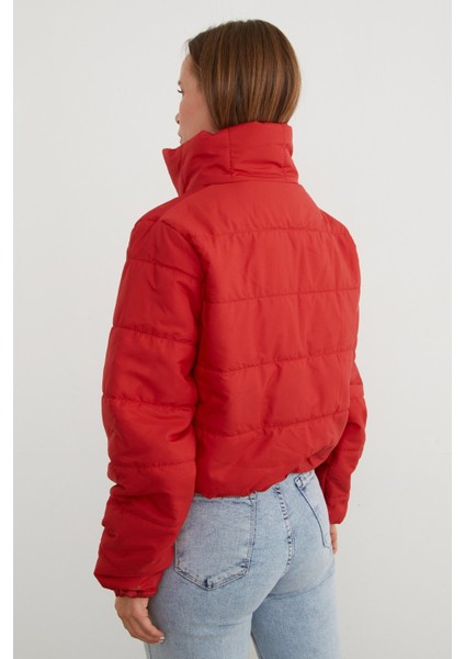 Beli Lastikli Kısa Şişme Mont