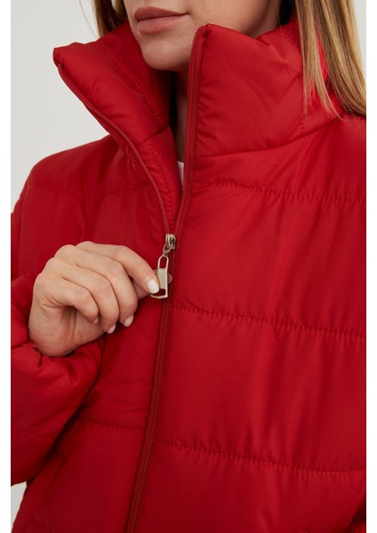 Beli Lastikli Kısa Şişme Mont