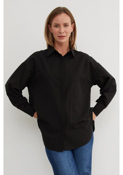 Basic Yırtmaçlı Oversize Gömlek