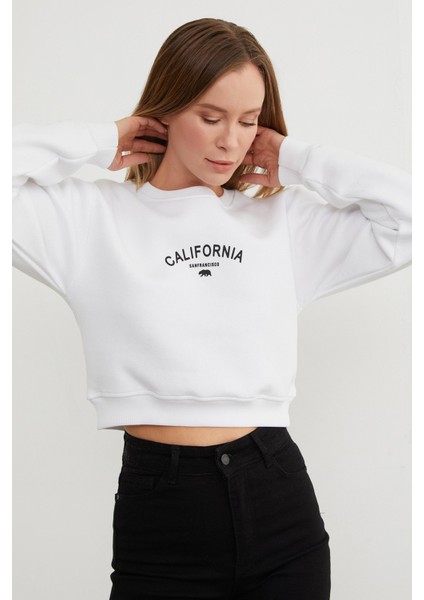 3 Iplik California Yazı Baskılı Crop Sweatshirt fırsatları