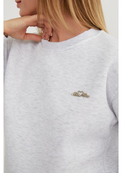 3 Iplik Metal Aksesuarlı Bisiklet Yaka Sweatshirt