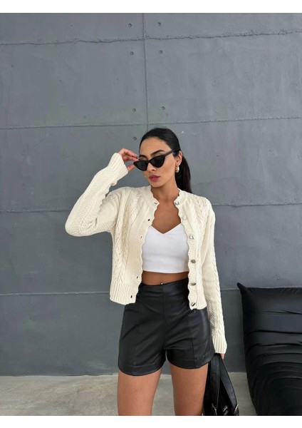 Düğme Detaylı Hırka Ekru