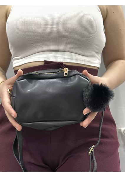 Ponpon Siyah Cilt Çanta modelleri