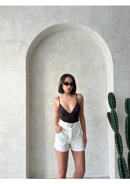 Kemer Detaylı Gabardin Şort Krem S25289