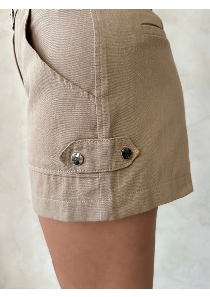 Kemer Detaylı Gabardin Şort Bej S25289