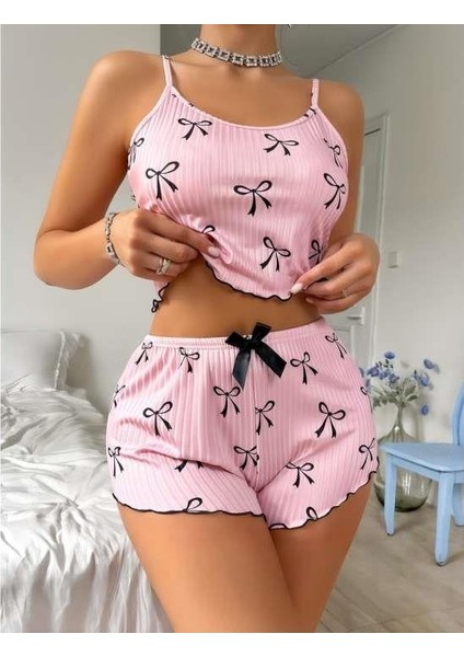 Pembe Üstüne Siyah Kurdela Desenli Askılı Şortlu Pijama Takımı fiyatları