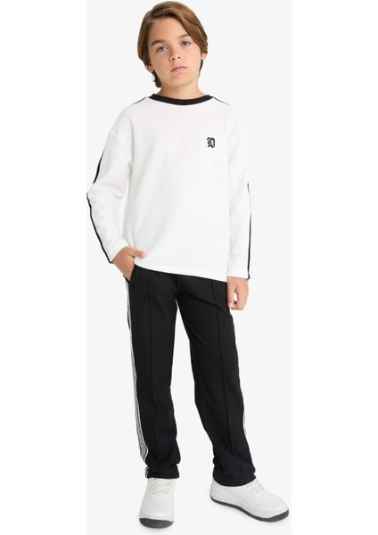 Erkek Çocuk Oversize Geniş Kalıp Bisiklet Yaka Aplike Waffle Uzun Kollu Tişört G1807A825AU fiyatları