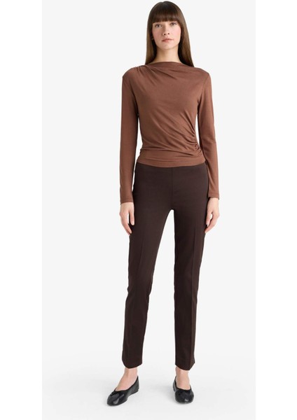 Slim Fit Dar Kesim Kayık Yaka Uzun Kollu Bluz D5300AX25AU fiyatları