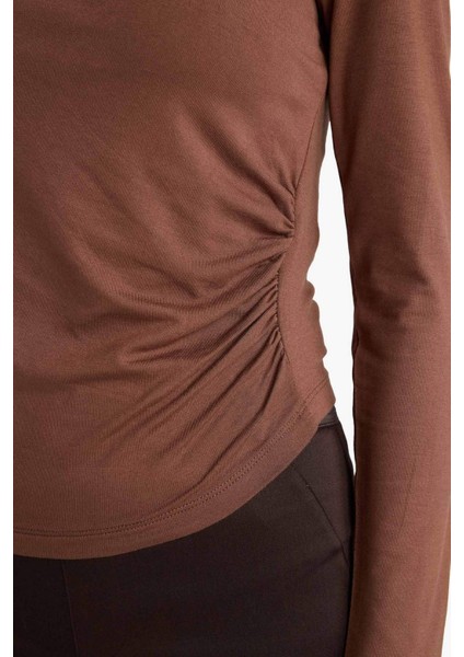 Slim Fit Dar Kesim Kayık Yaka Uzun Kollu Bluz D5300AX25AU indirimleri