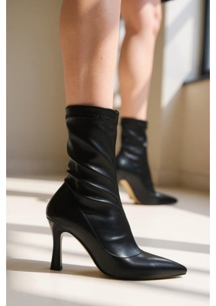 Kadın Kısa Ince Topuklu Rahat Streç Deri Bot (6cm)