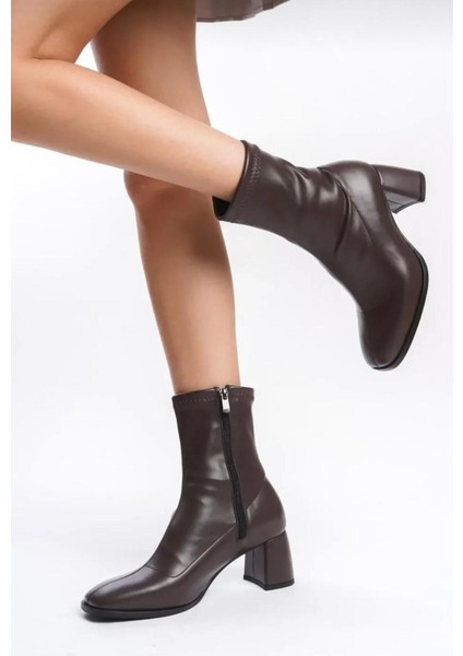 Deri Streç Bilekli Fermuarlı Ortapedik Küt Kalıp Topuklu Kadın Bot modelleri