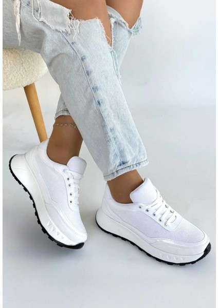 Edva Beyaz Cilt Bağcıklı Spor Ayakkabı modelleri