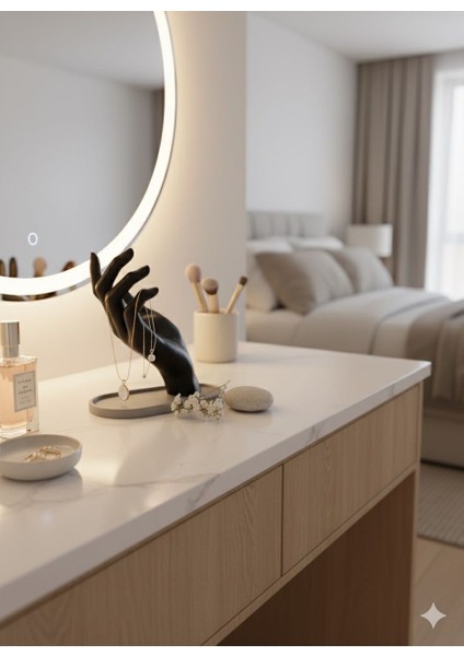 El Şeklinde Siyah Takı Standı | Modern Dekoratif Kolye ve Bileklik Teşhir Askısı