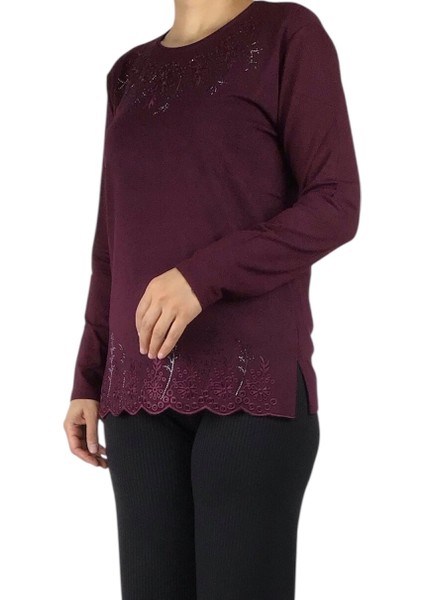 Kadın Yaka ve Etek Ucu Taş ve Işlemeli Mevsimlik Bluz