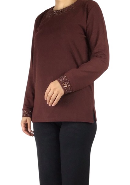 Kadın Yaka ve Kolağzı Taş Işlemeli Mevsimlik Bluz