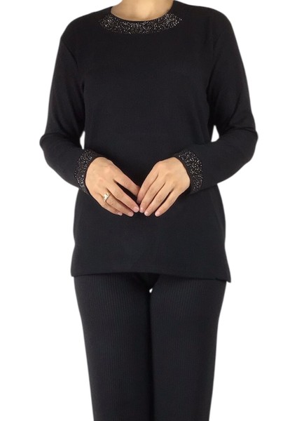 Kadın Yaka ve Kolağzı Taş Işlemeli Mevsimlik Bluz