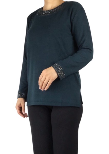 Kadın Yaka ve Kolağzı Taş Işlemeli Mevsimlik Bluz modelleri