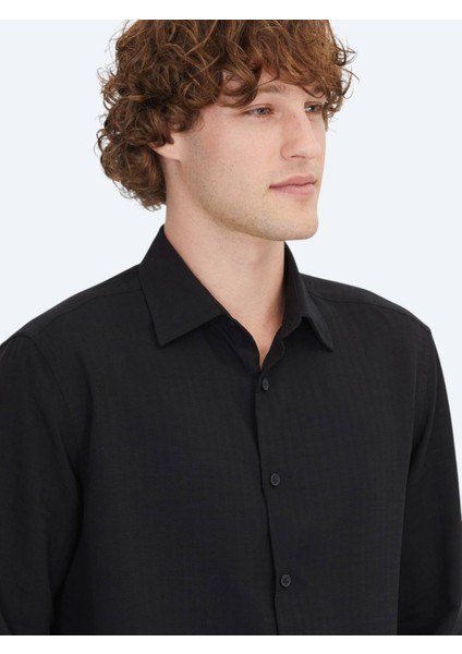 Siyah Çizgili Regular Fit Dokuma Casual Gömlek fırsatları