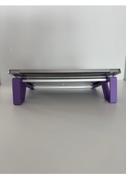 Laptop Standı / Notebook Yükseltici Taşınabilir, Kurulumu Çok Basit PLA malzemeden 3d üretilmiş ve sağlamlık testi yapılmıştır. Görseller kendimize aittir.