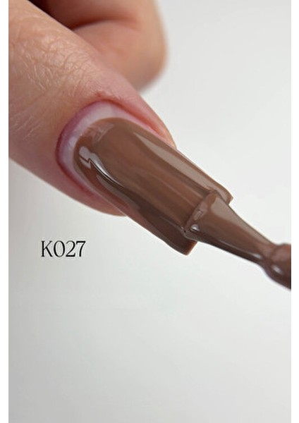 Kalıcı Oje K027 Sütlü Çikolata 4 ml Orta Kıvam Yüksek Pigmentli fırsatları