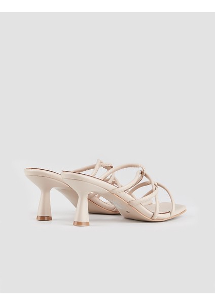 Çapraz Bantlı Bej Kadın İnce Topuklu Terlik modelleri